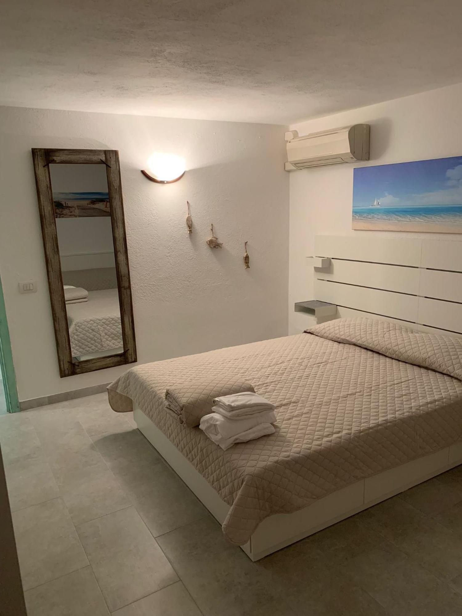 Villa Ampio Trilocale Sul Golfo Di Marinella Marinella  Exterior foto
